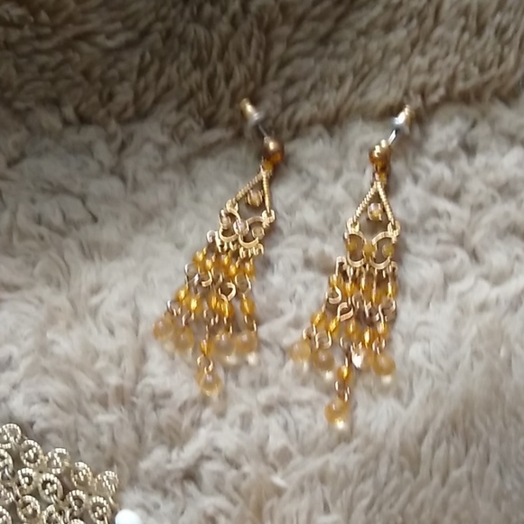 Earring bundle - Picture 7 of 7